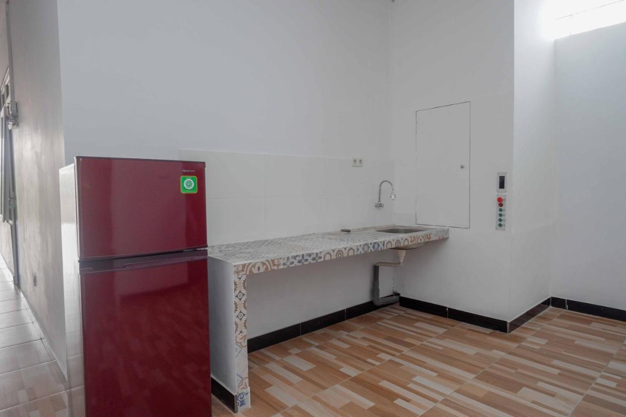 Reddoorz Plus Near Patung Kuda Undip Jatingaleh Exteriör bild