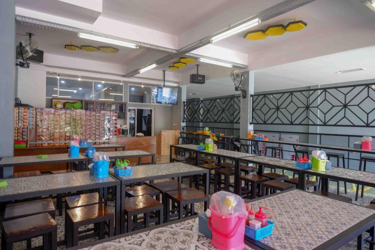 Reddoorz Plus Near Patung Kuda Undip Jatingaleh Exteriör bild