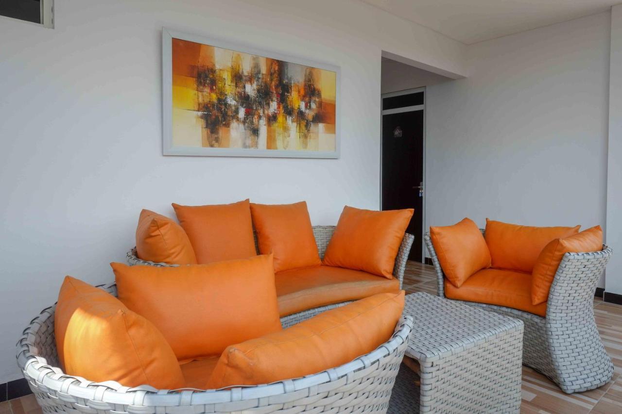 Reddoorz Plus Near Patung Kuda Undip Jatingaleh Exteriör bild