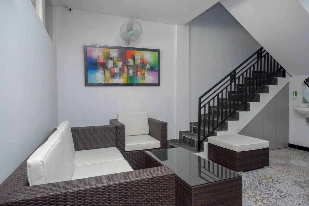 Reddoorz Plus Near Patung Kuda Undip Jatingaleh Exteriör bild